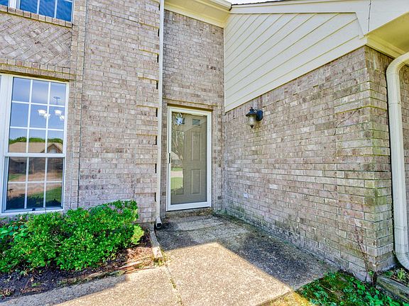 2nd image of 110 Lakewood Dr