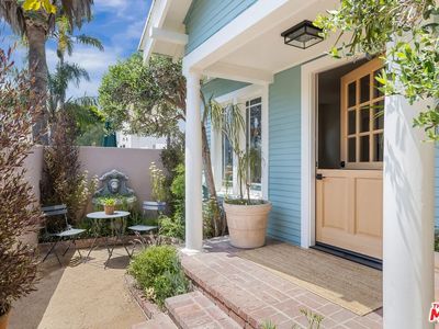 583 Grand Blvd, Venice, CA, 90291