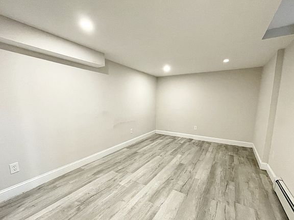 3rd image of 130 P St #1A
