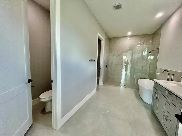 8147 Tracy Cir — Photo 11