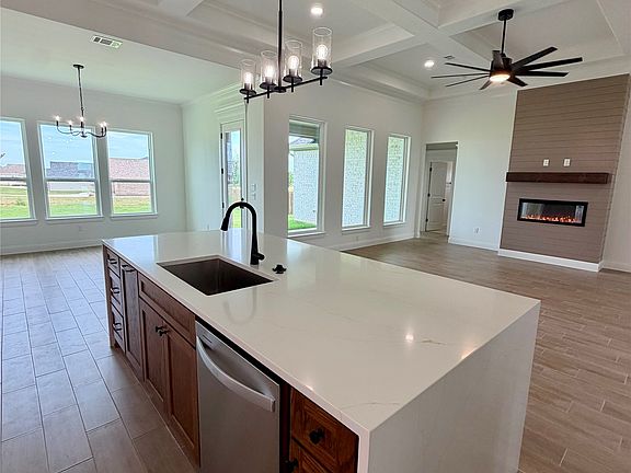 4th image of 2704 Village Rd