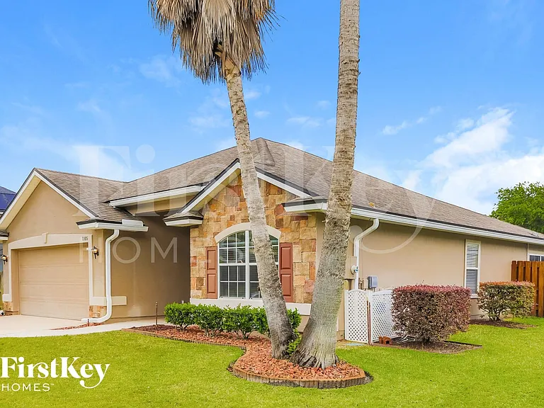 1105 Beckingham Dr — Photo 2