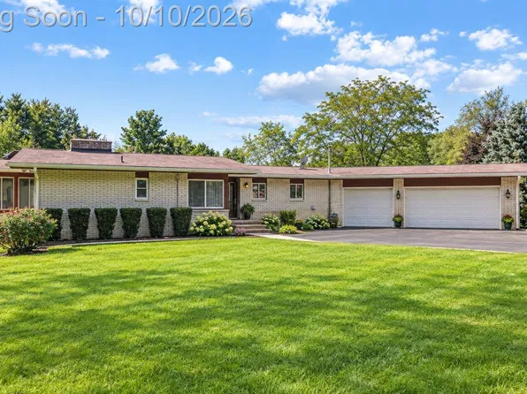 5445 Irish Rd, Grand Blanc, MI 48439
