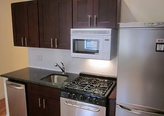 Rented by KVNY Soho | media 21