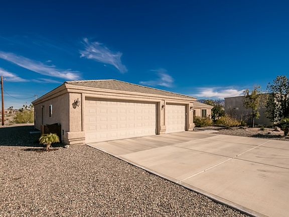 2nd image of 483 Cheyenne Ln