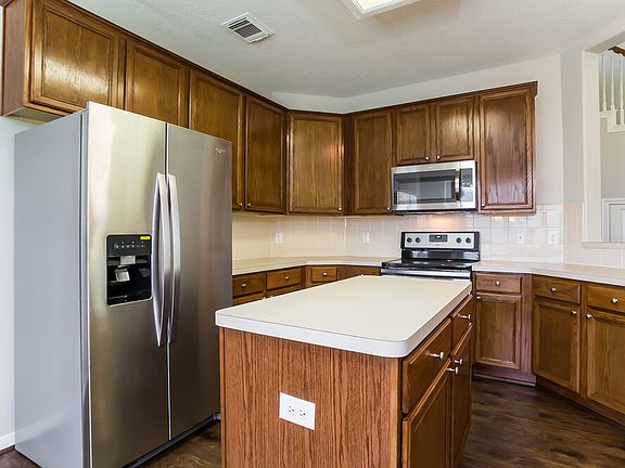 5th image of 7622 Veranda Dr