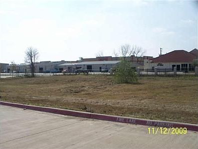 2nd image of 1800 Owen Ct