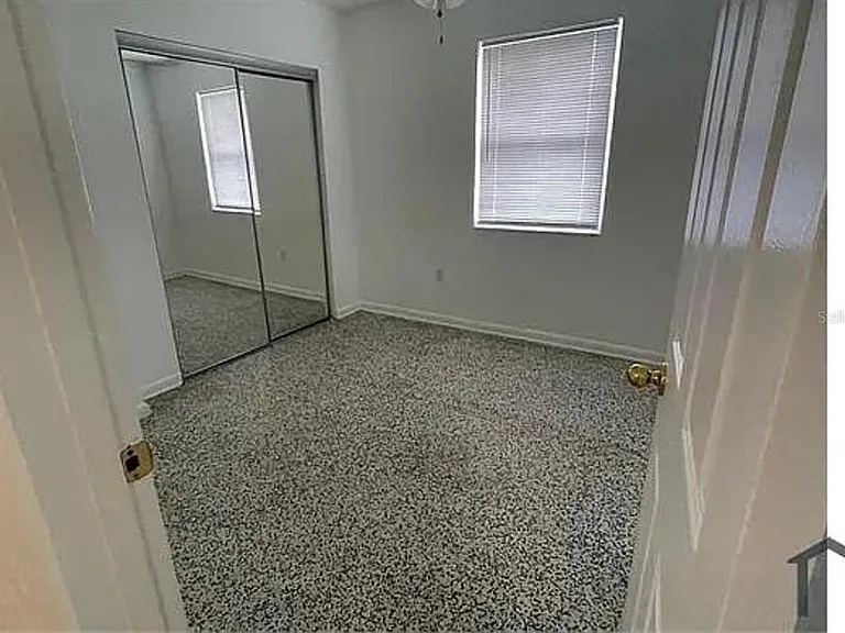 21499 Glendale Ave — Photo 4