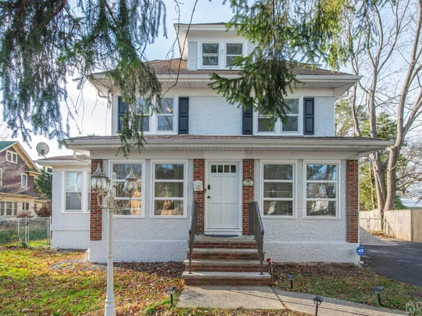 736 Pierpont St, Rahway, NJ 07065