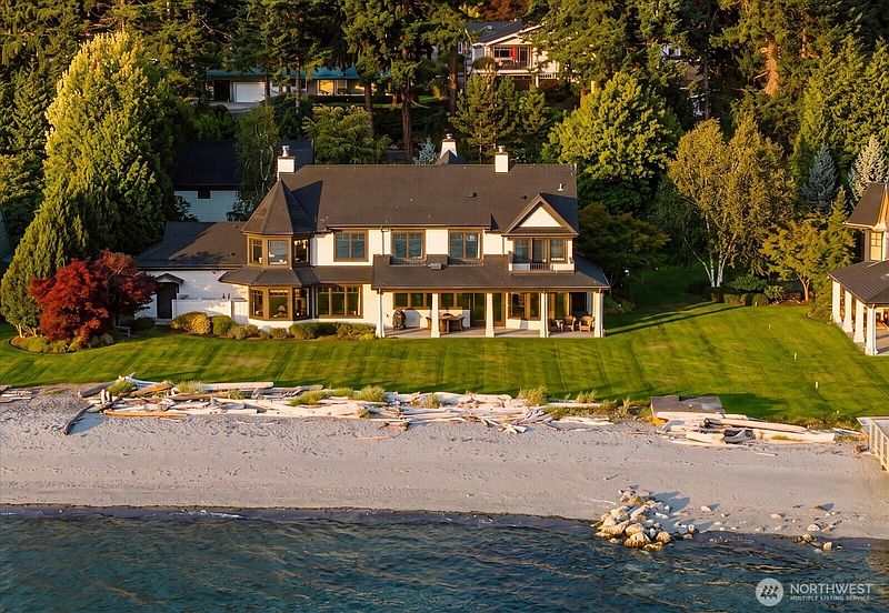 3rd image of 5844 Mutiny Bay Road