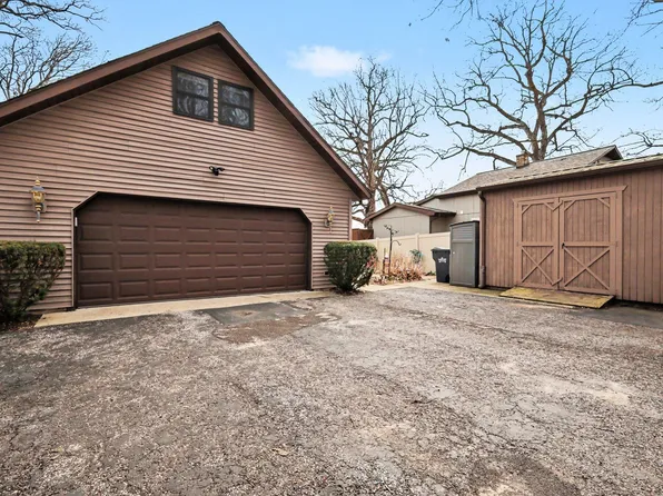 563 Waverly Rd, La Porte, IN 46350