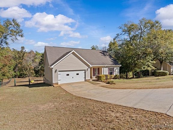 2nd image of 105 Woodley Drive
