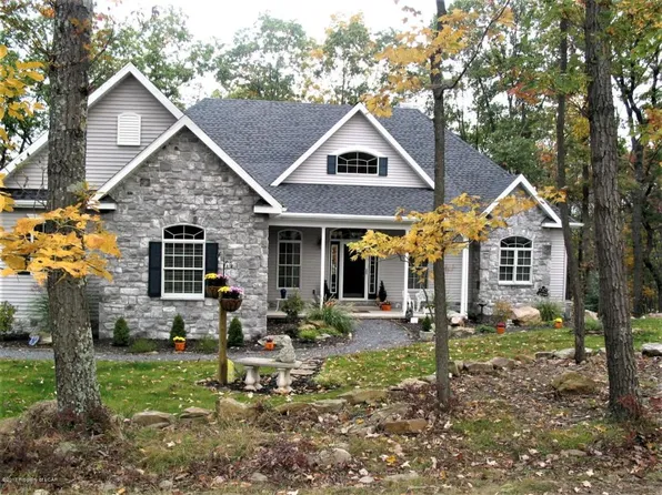 9 Dakota Dr, Hazleton, PA 18202