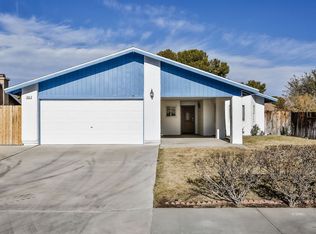 936 Kinnett Ave, Ridgecrest, CA 93555