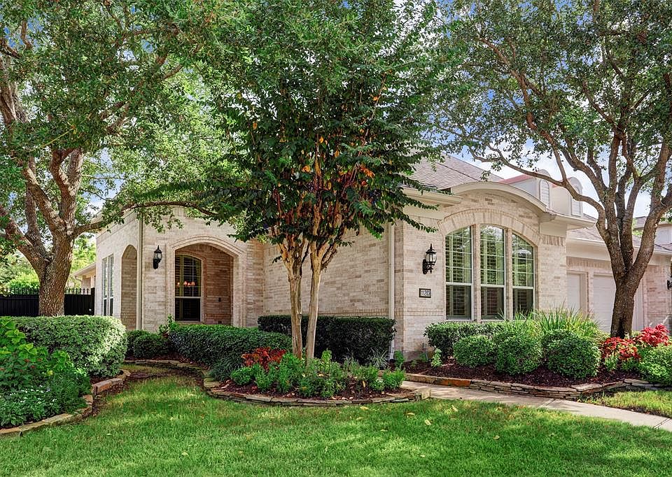 1st image of 11203 English Rose Ln