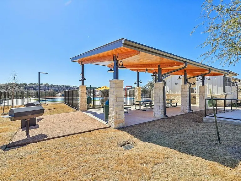 609 Silent Creek Cv — Photo 44
