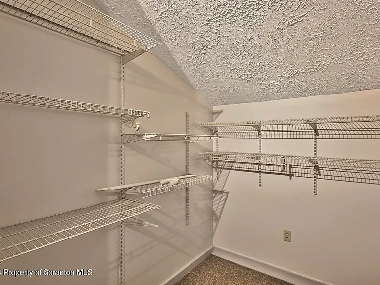 1409 Penn Ave #3 — Photo 43