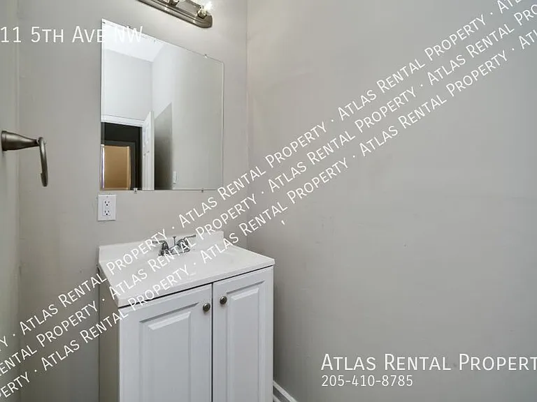 111 5th Ave NW — Photo 18