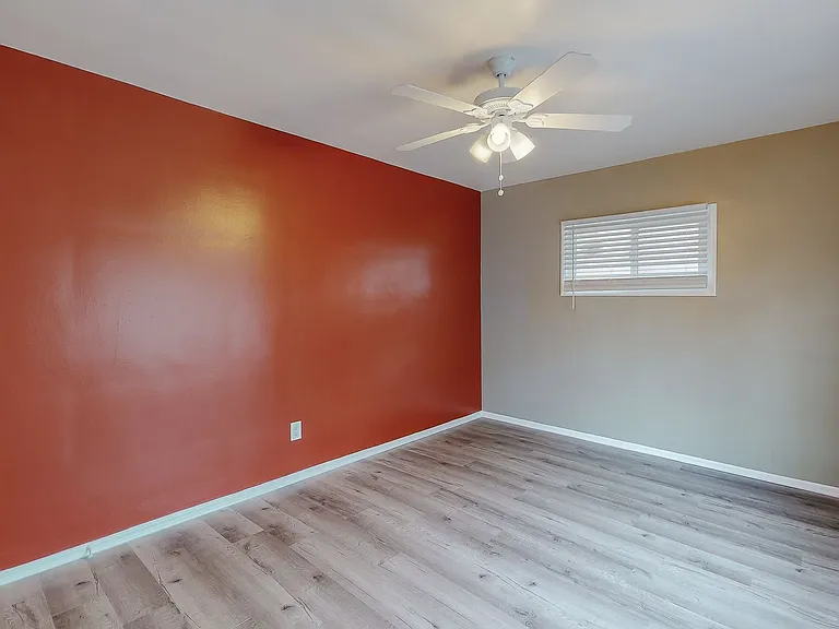 1818 N Kingsley Dr — Photo 28