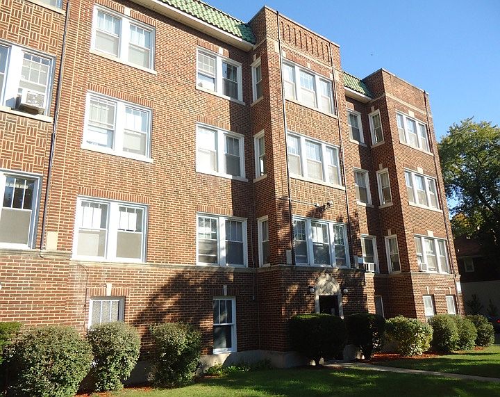 1st image of 6900 N Wolcott Ave APT 2