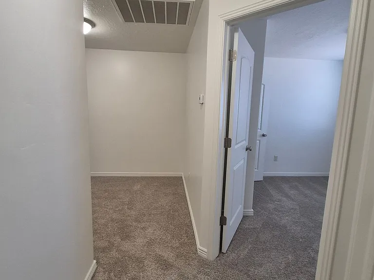1000 E Bluffview Dr #118 — Photo 41