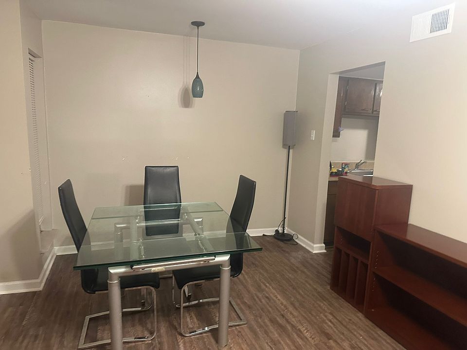 2nd image of 3045 Park Ln #1008