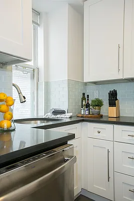 Rented by Bedrose | media 59