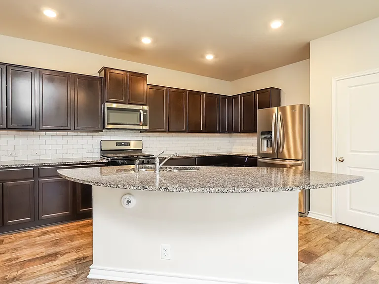 6830 Whisper Grv — Photo 8