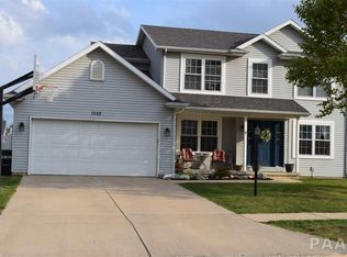 1925 Colt Dr, Washington, IL 61571