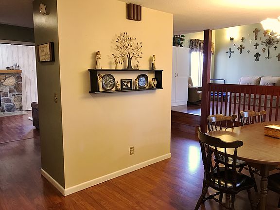 3rd image of 4513 Woodoak Dr