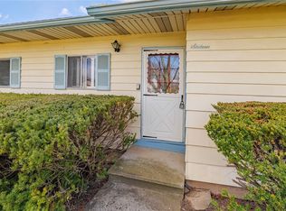 16 Pauline Cir, Rochester, NY 14623