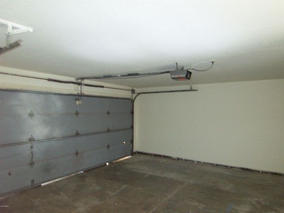 5th image of 515 N Ogden Cir