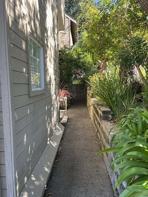 2 bed, 2.5 bath, 1178 sqft, $5,300 — Photo 2