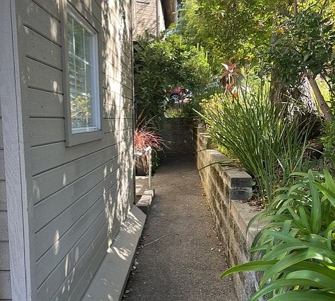 2nd image of 248 Corte Madera Ave