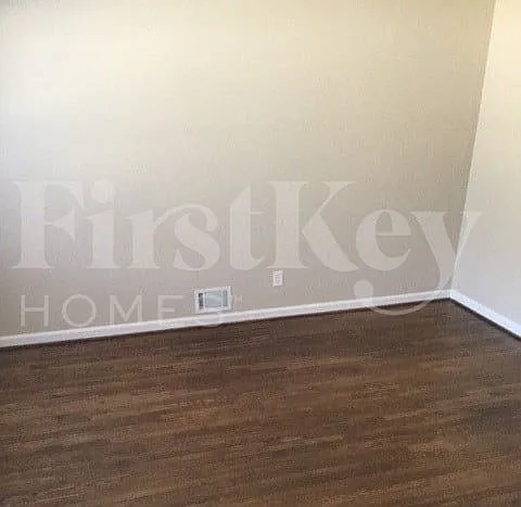1843 Wee Kirk Rd SE — Photo 8