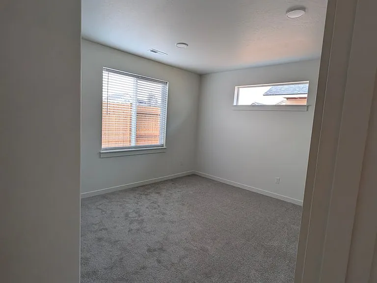 61073 NE Unity Pl — Photo 8