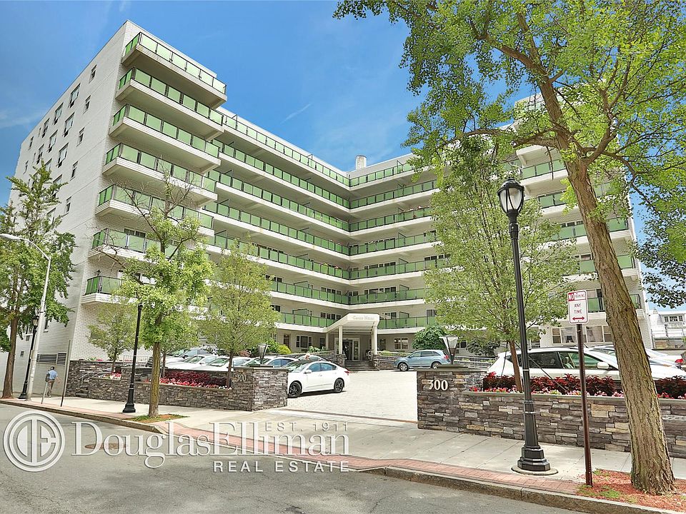 1st image of 300 Martine Ave APT 3G