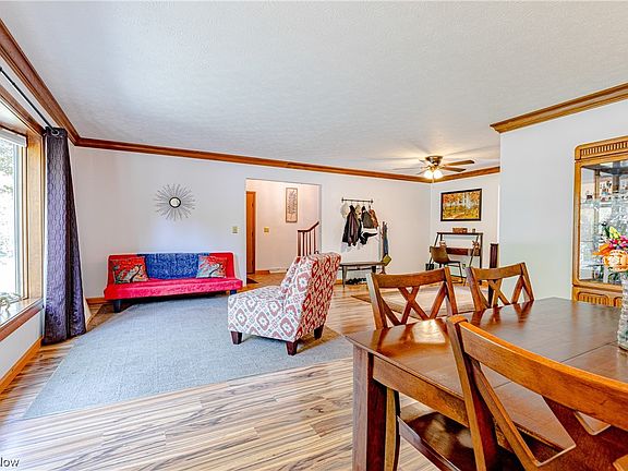3rd image of 9463 Vista Dr