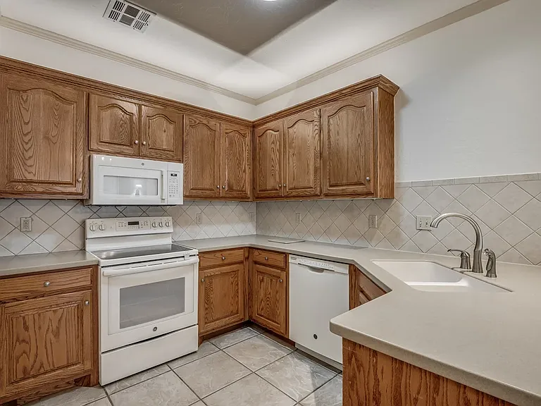 741 Prairie Dunes Way — Photo 26