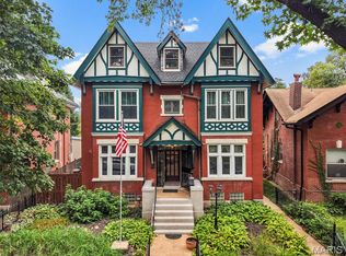 2922 Accomac St, Saint Louis, MO 63104