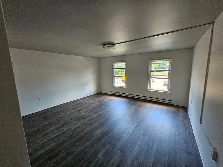 15-17 N Main St #2R — Photo 1