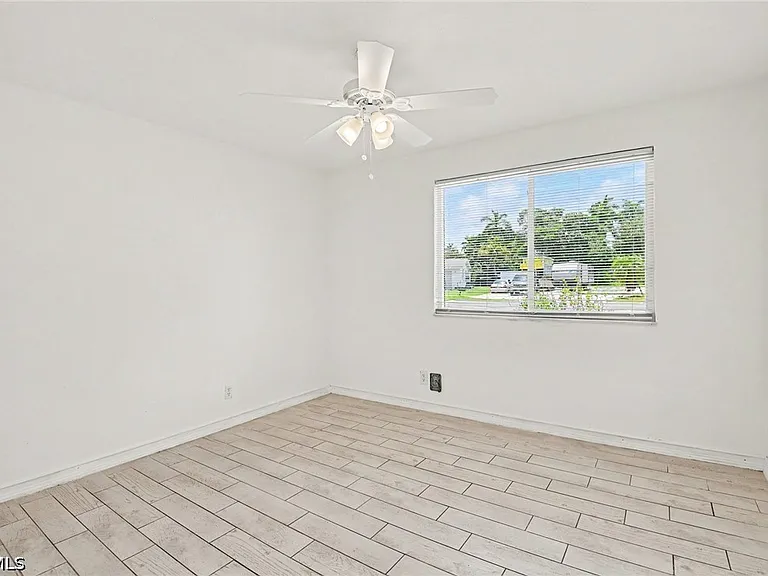 20 Estate Dr — Photo 11