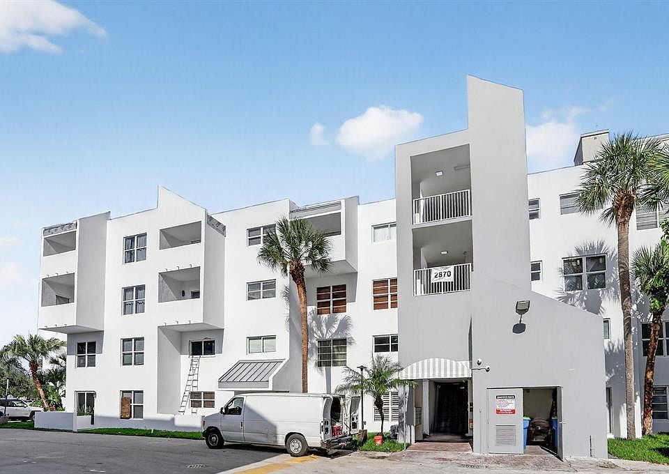 1st image of 2860 NE 14th Street Causeway #405 D