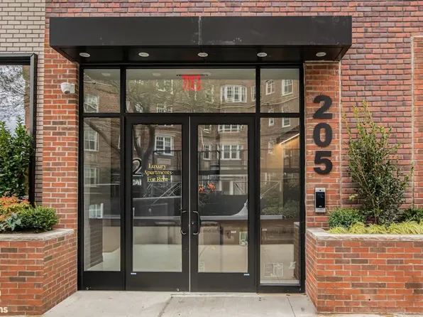 205 Cabrini Boulevard image 10 of 22