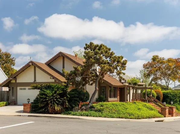 4026 Crescent Point Rd, Carlsbad, CA 92008