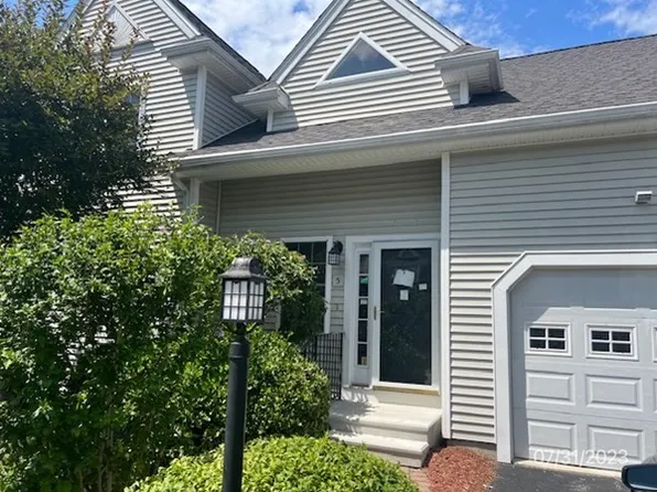 5 Myra Ln Unit 5, Worcester, MA 01606