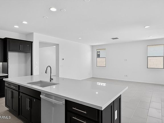 3rd image of 17024 W HOPE Drive