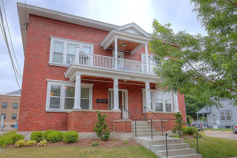 835 Cherry St Apt 1 (left side)