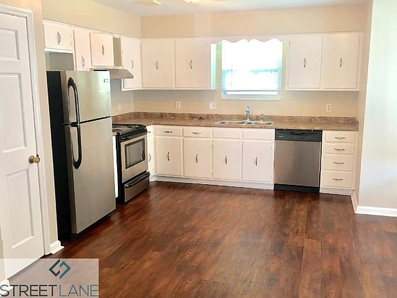 3rd image of 3860 Priest Lake Dr