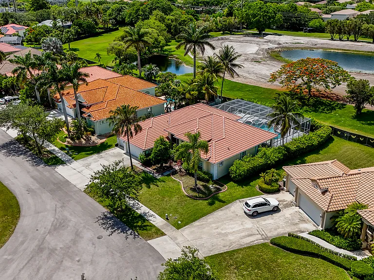 2575 Muirfield Ter — Photo 57